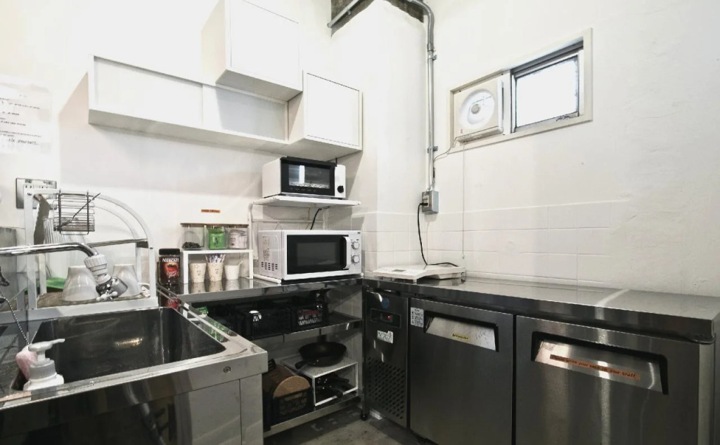 NEW WORLD INN - Hostel