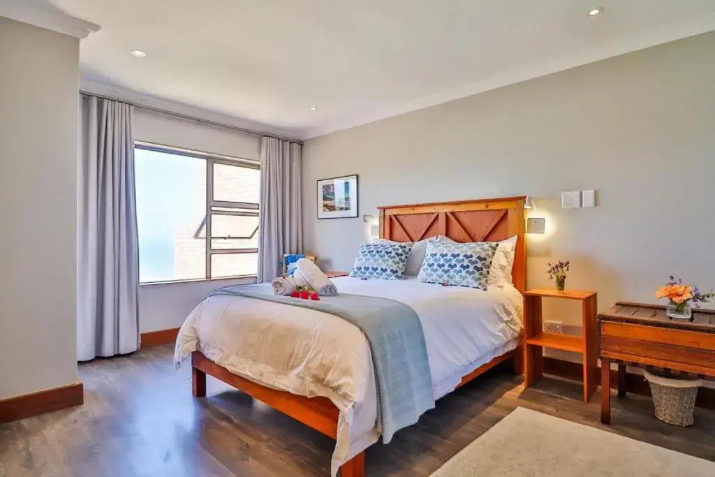 Sea Cliff Condo