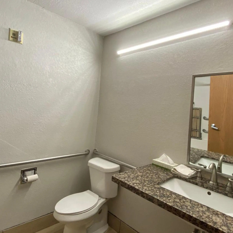 Microtel Inn & Suites by Wyndham Ardmore