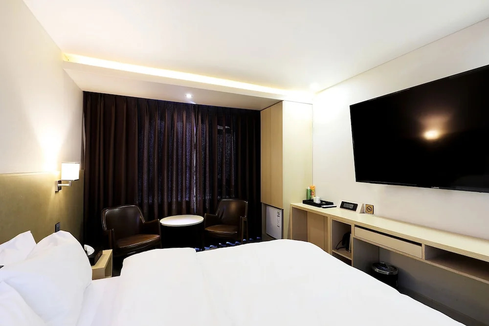 CS Avenue Tourist Hotel