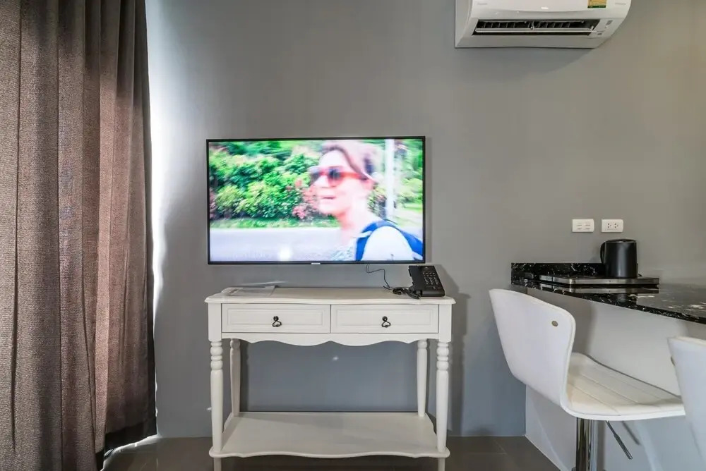 Palmyrah Surin - 300 Meters to the Beach Brand new Luxury Condo