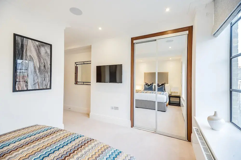 Palace Wharf Apartments
