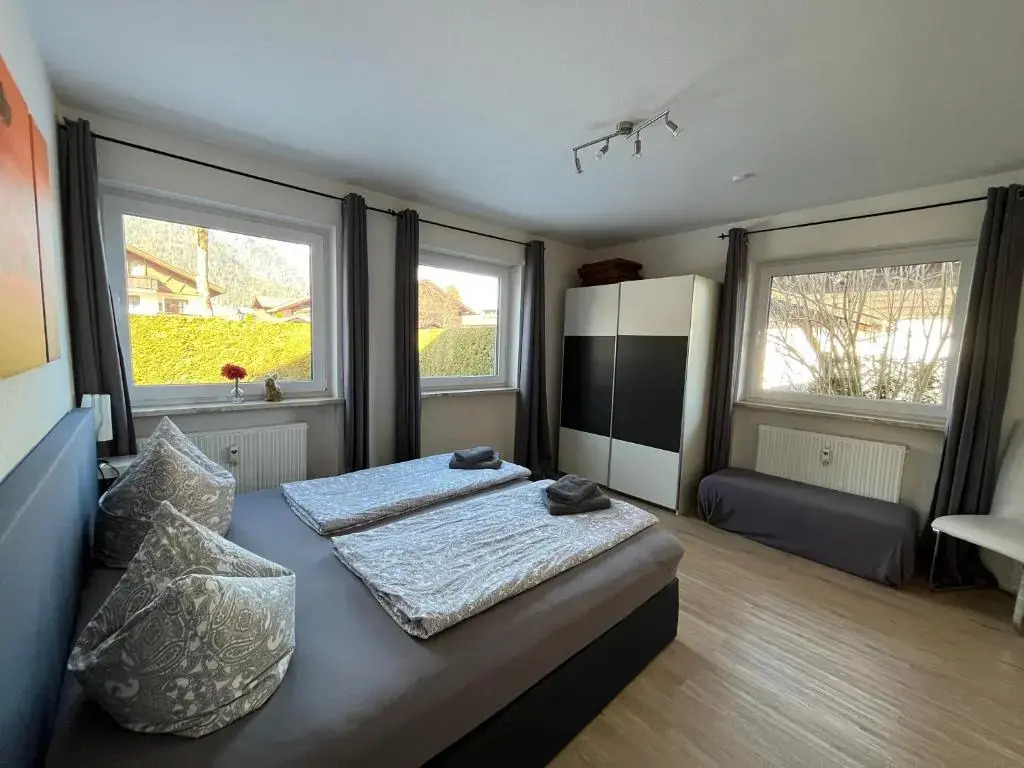 Maisonette Apartment DHH Zugspitzblick mit eigenem Garten