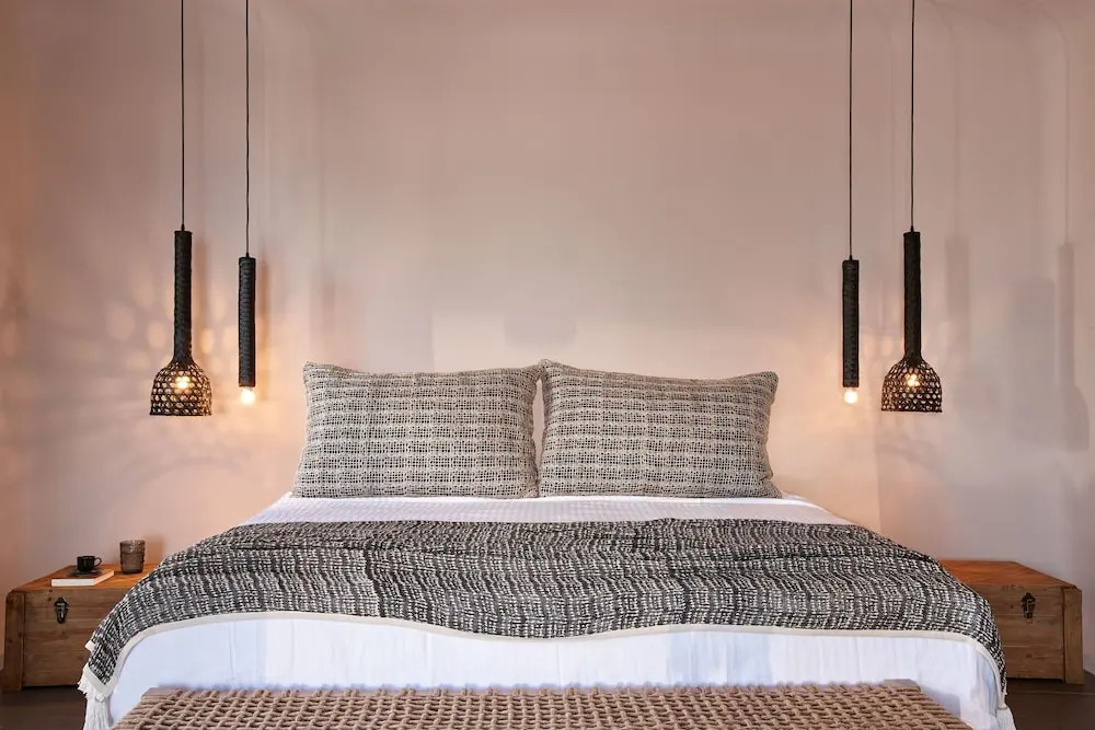 Incognito Beach Villa Santorini