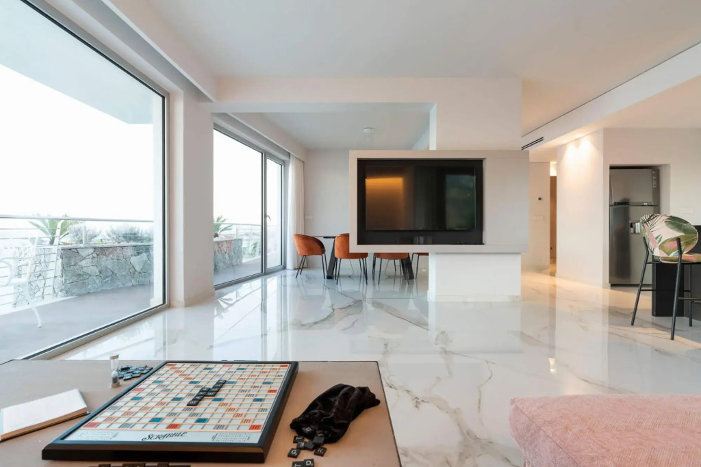 Luxury villa up to 20 guests near Taormina, 600 m from the next beach. Heated pool and wellness area-VILLA TAORMINA