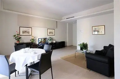 Residenza Sacconi by Hili