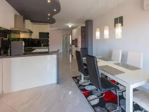 Apartments KETY
