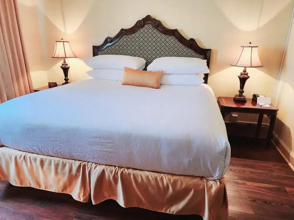 The Faust Hotel