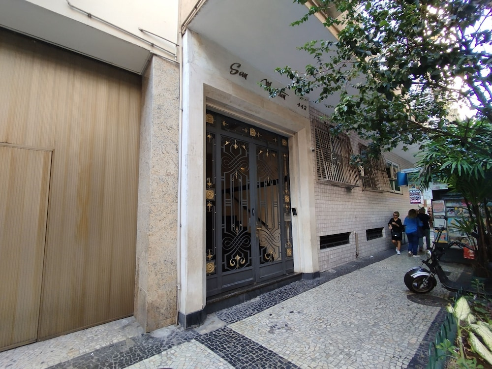 Cosy in Copacabana 7 Minutes From the Beach Fm211