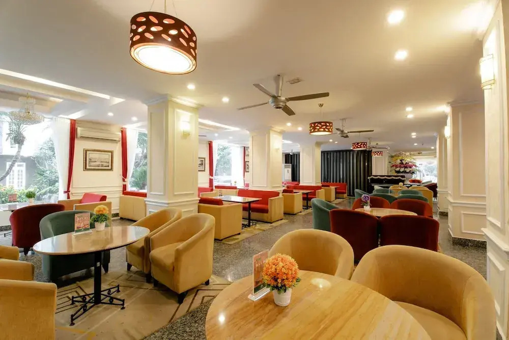 White Palace Thai Binh Hotel