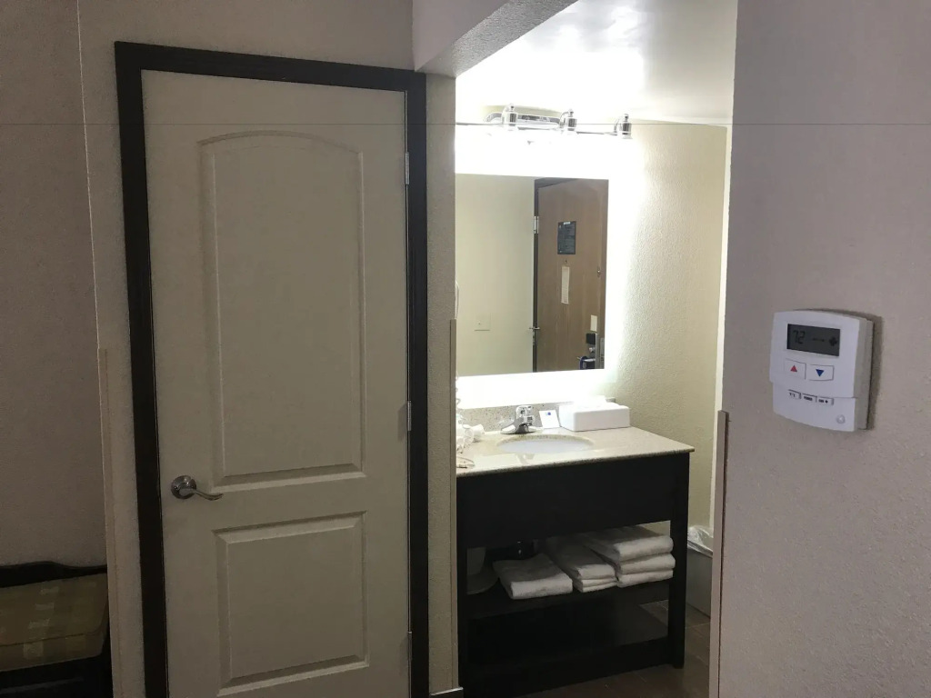 Holiday Inn Express London-I-70 by IHG