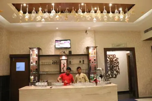 Palmdale Hotel & Resort