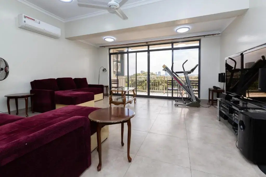 Lovely 3bedroom condo with pool