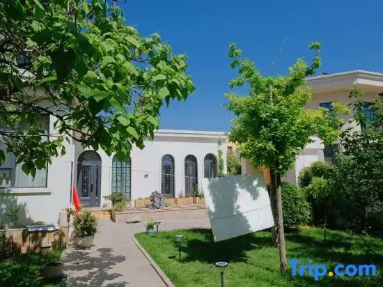 Yining Yishe Yijie Homestay