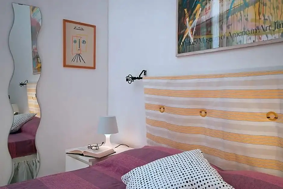 Opera Inn Suites - Rooms and Apartments