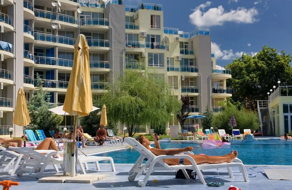 Oasis Suites Apartments and Studios