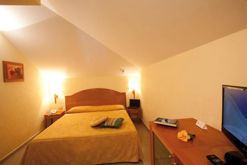 Hotel Tirreno