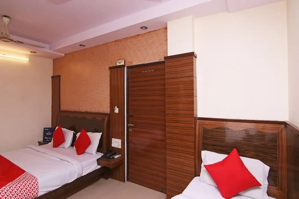 OYO 23223 Sagar Deluxe