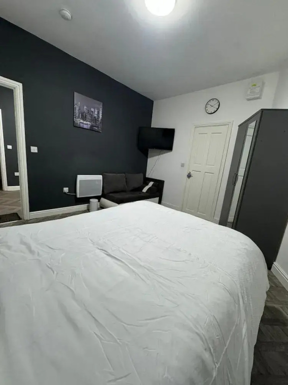 1-bed Apartment in Clifton Nottingham