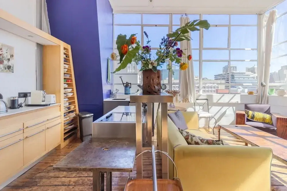 Wolroy House 405 by CTHA