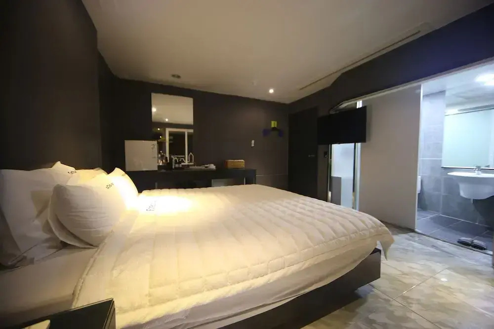 Songjeong V Hotel