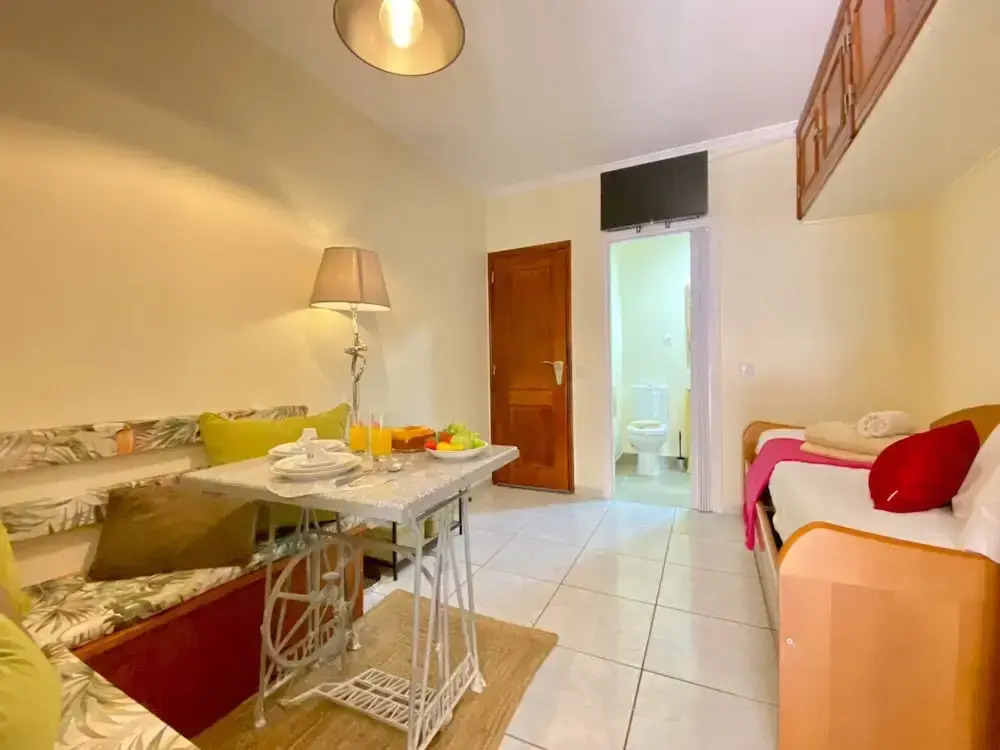 Faro Airport Flat 7 by Homing