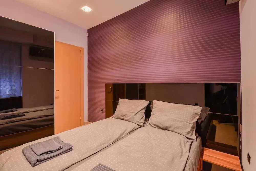 FM Deluxe 1-BDR Apartment - Extravaganzzo