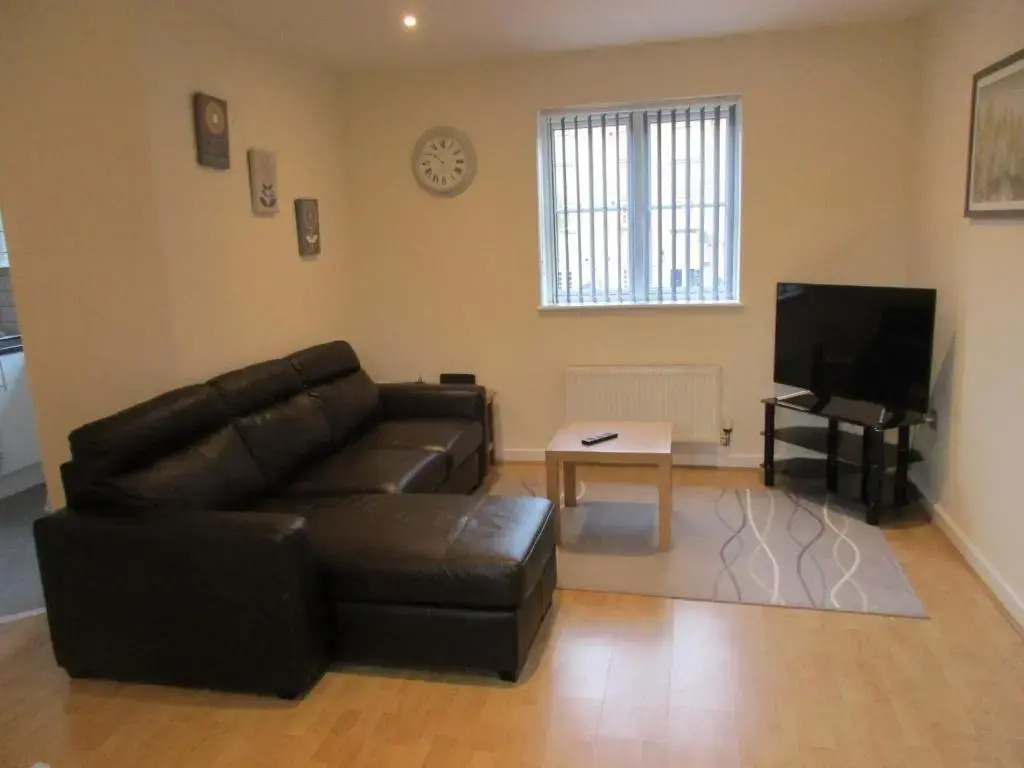 20 Nightingale Gardens, Coton Park, Rugby CV23 0WT