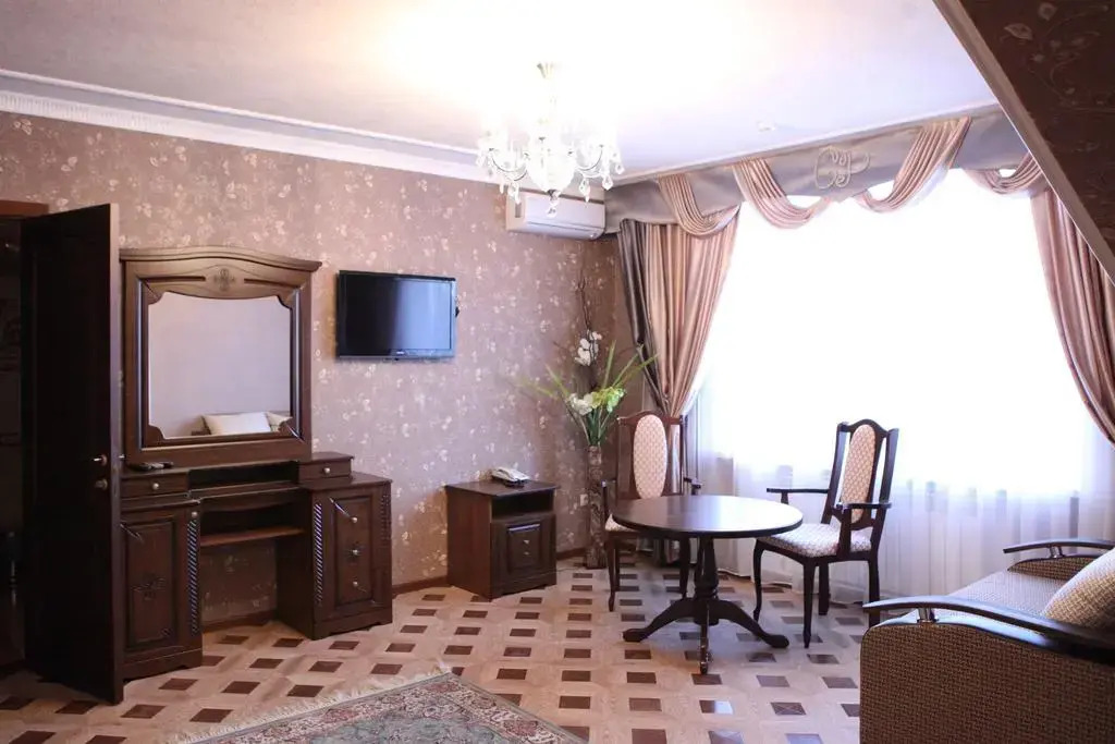 Grand Plaza