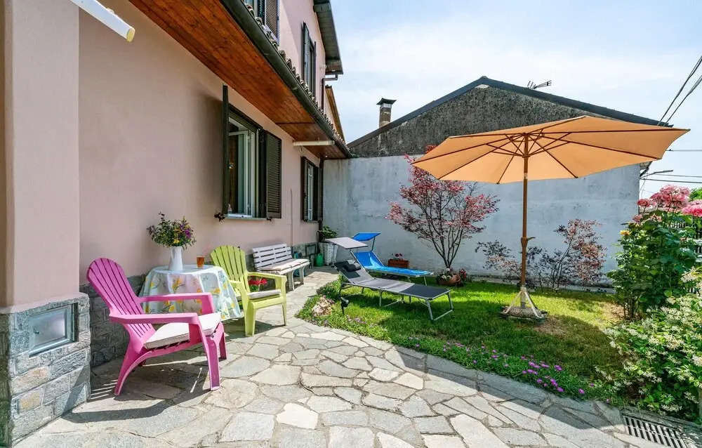 Stunning Home in Fontanile With 2 Bedrooms and Wifi