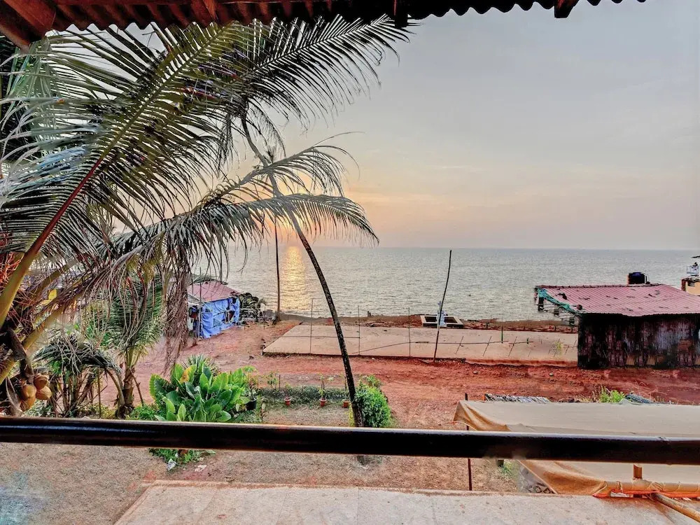 OYO 10906 Home Modern 1BHK Baga