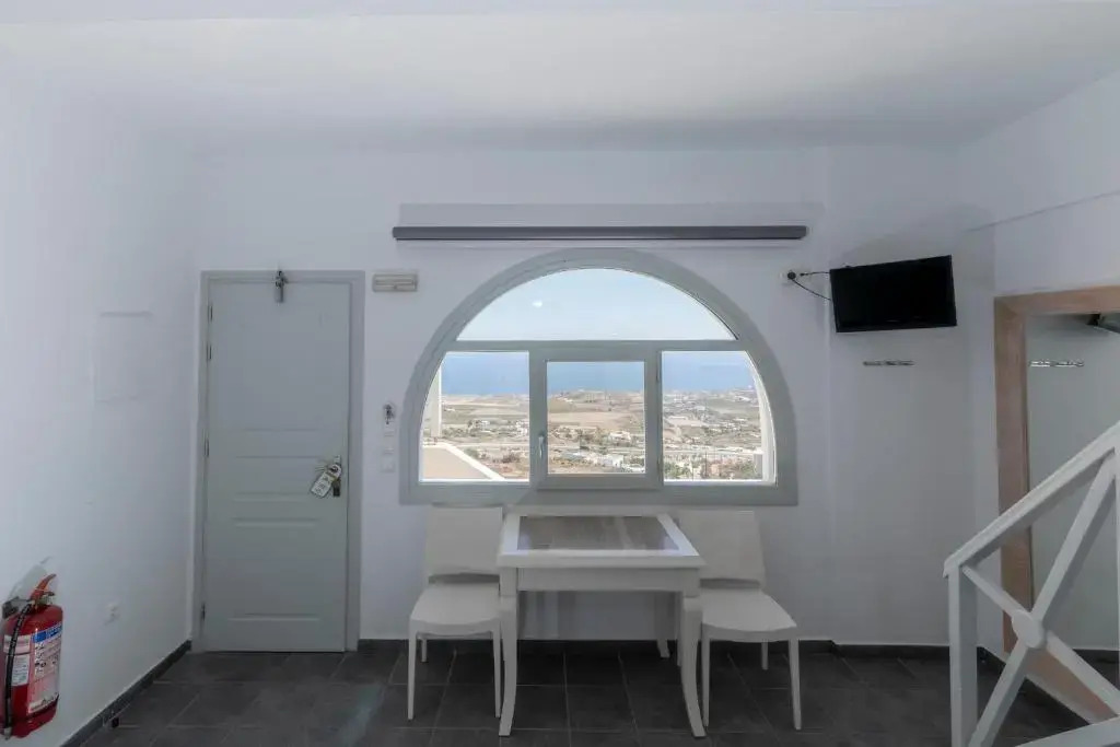 Erato Apartments