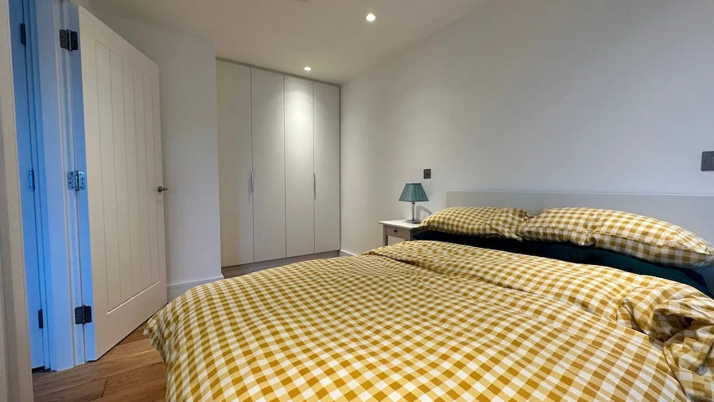Modern & Stylish 1 Bedroom Flat