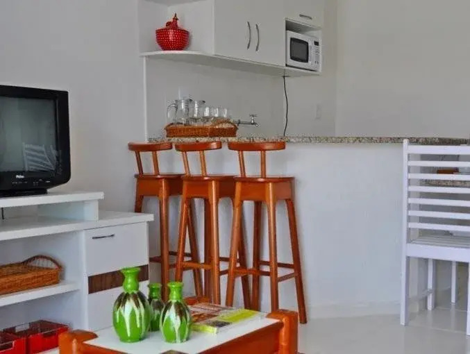 Casas no Residencial Mont Sião com 1, 2 ou 3 suítes  condomíno a poucos metros da praia de Taperapuã , com 2 piscinas adulto, 2 infantil, sauna e 2 portarias, casas com internet privativa 300MBPS
