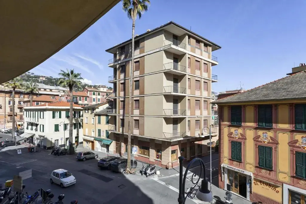 Large Apartment in the Heart of Santa Margherita L