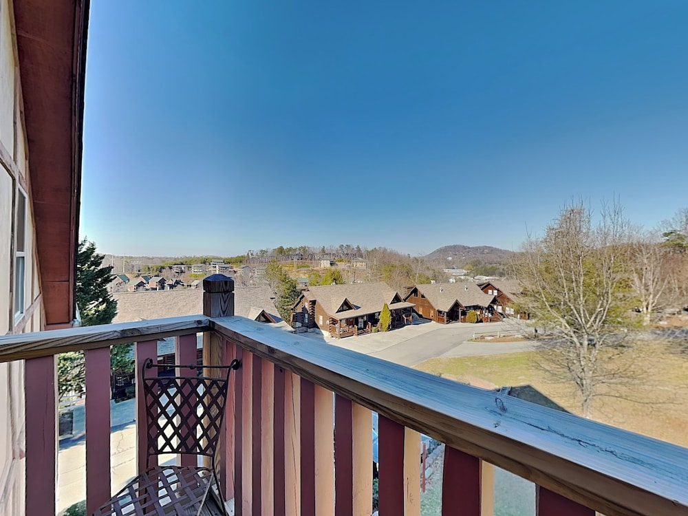 Peak View Paradise 3310