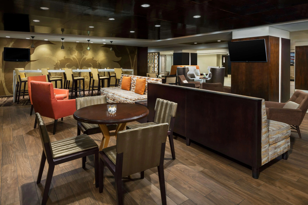 Отель DoubleTree by Hilton Metropolitan - New York City
