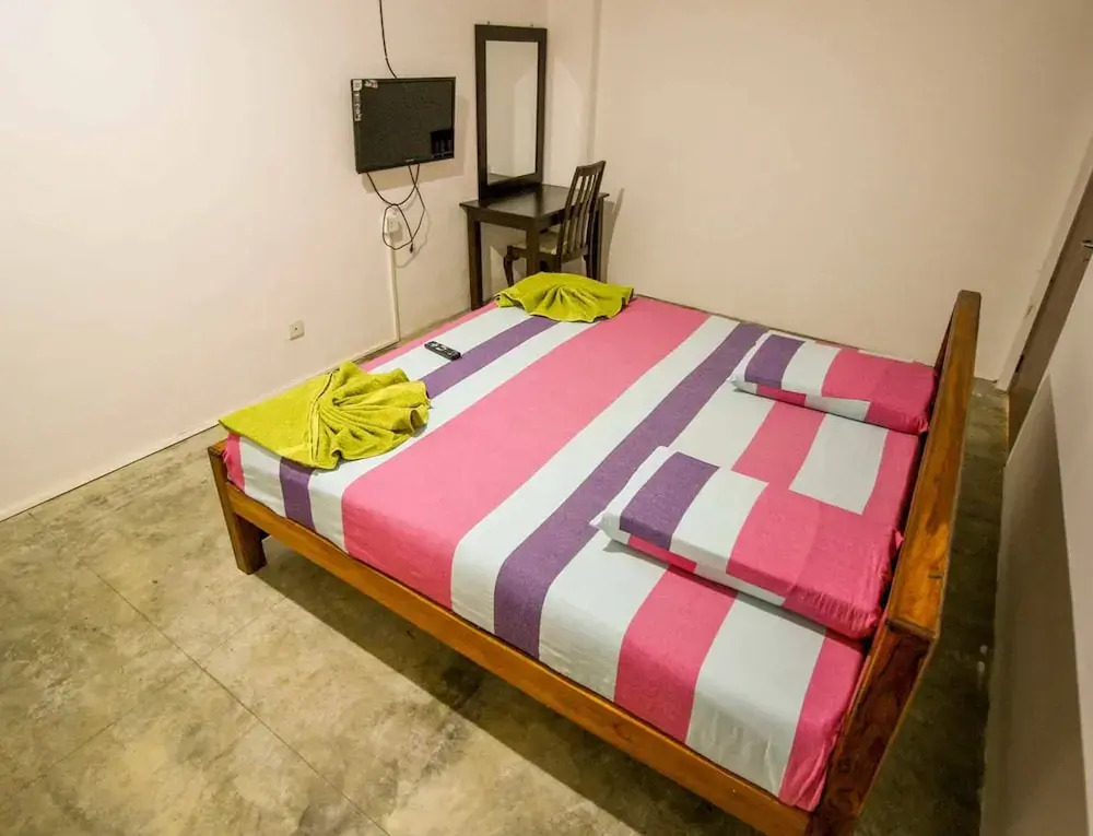 Yoho Solid Hotel Borella