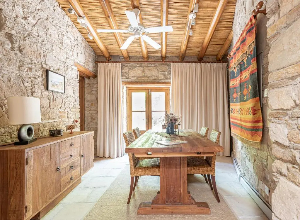 The Carob Tree Villa - Rustic Luxury Home With Access To Pool And Restaurant