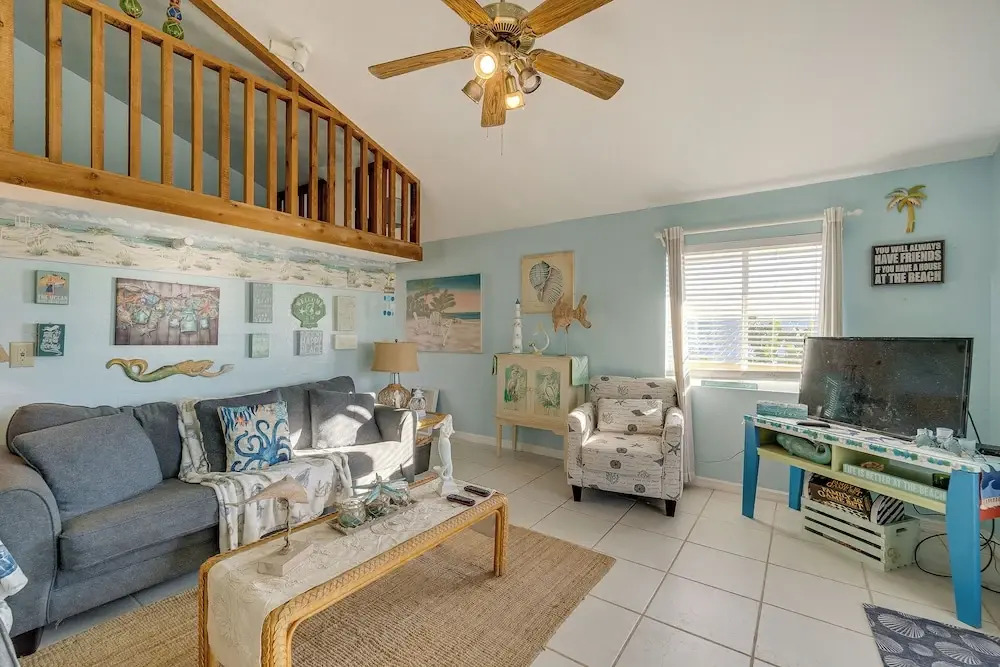 Little Gasparilla Island Paradise: Walk to Beach!