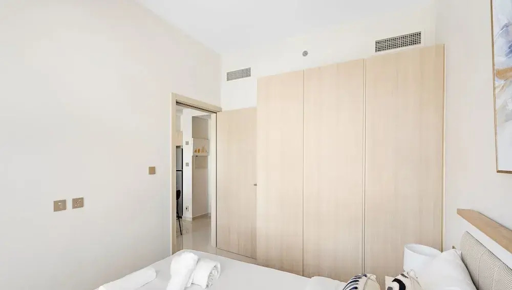 WelHome - Breathtaking View 1BR Apt in Damac Hills 2