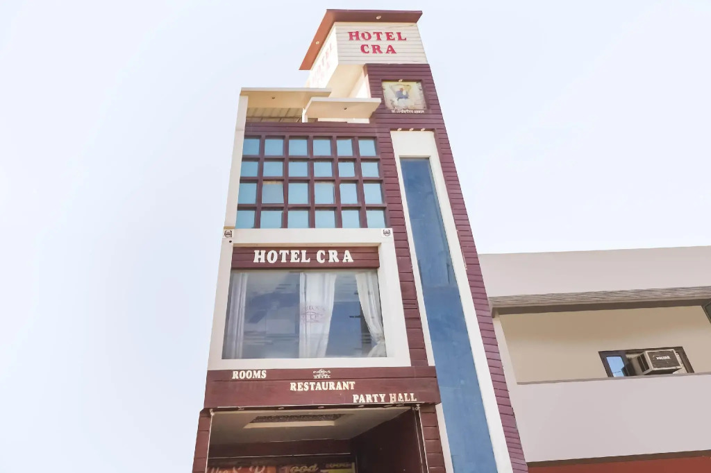 OYO 69735 Hotel Cra