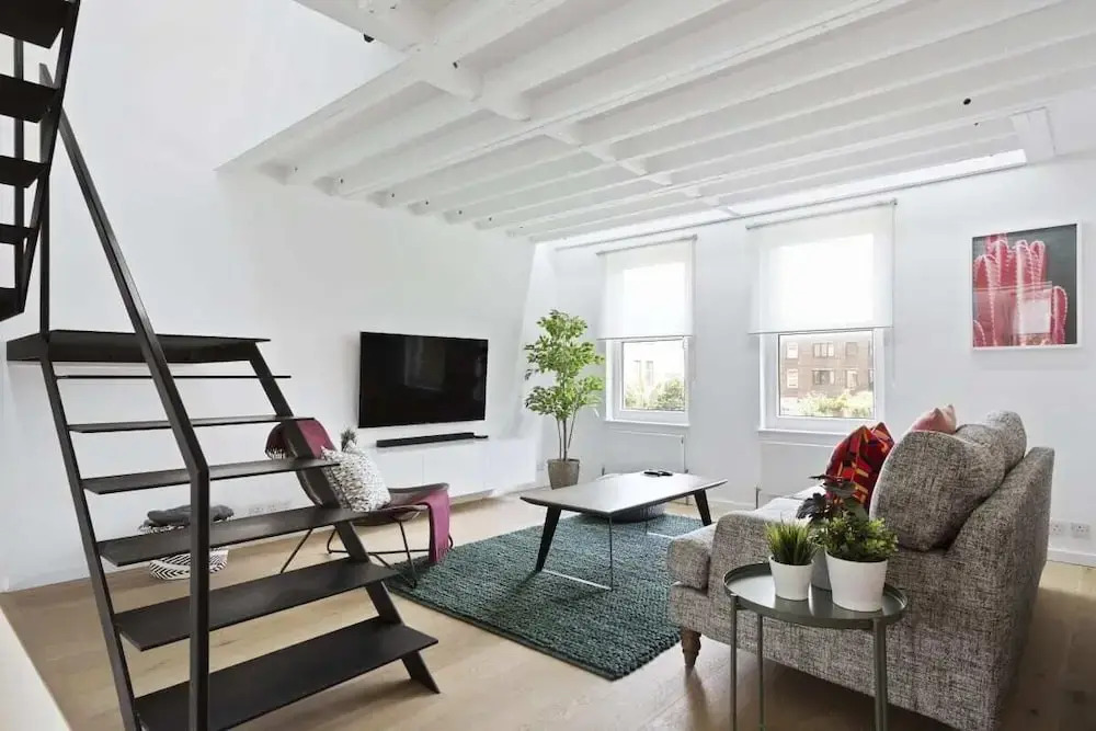 Stylish & Modern 2bed Apt, 5m to Overground