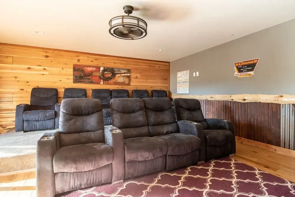 44 - Sky Ridge Retreat 6 Bedroom Home by Redawning