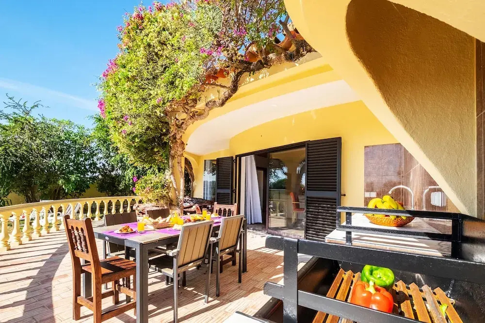 Villa Bantayan - Tranquilidade, Piscina e BBQ em Albufeira