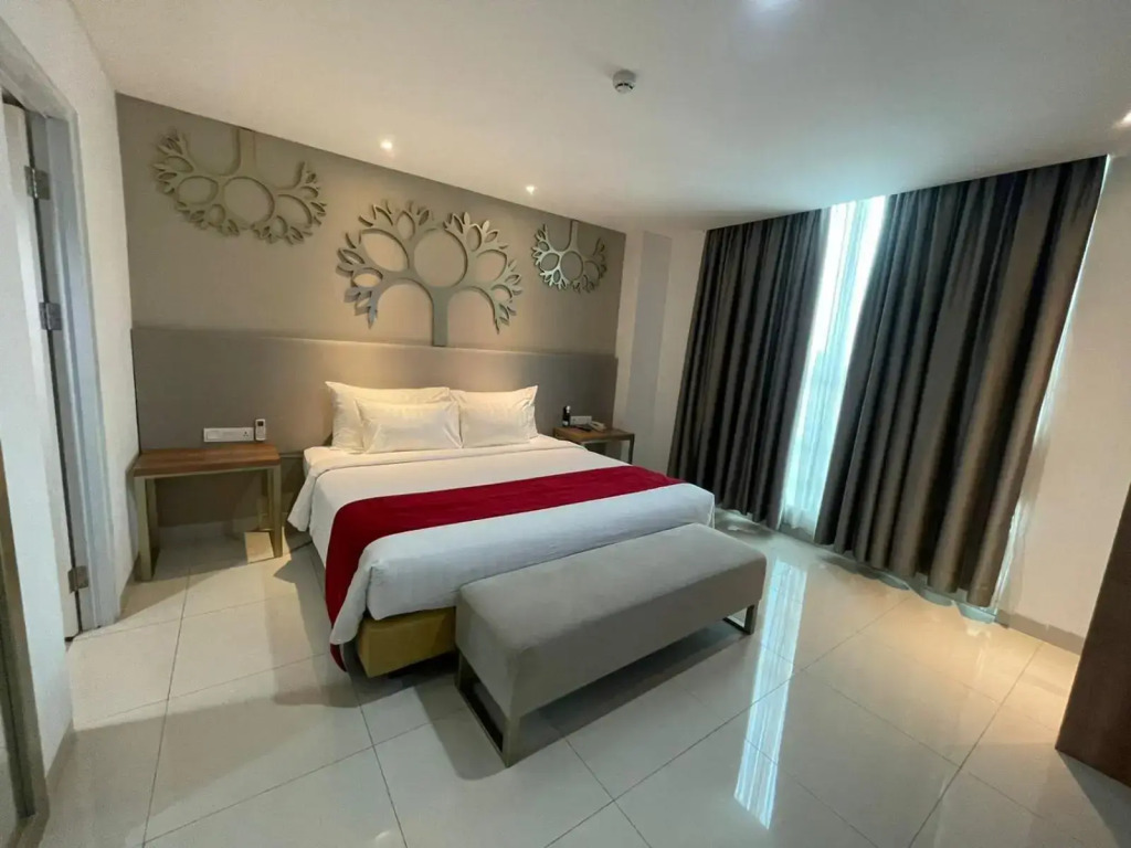 PALM PARK Hotel Surabaya