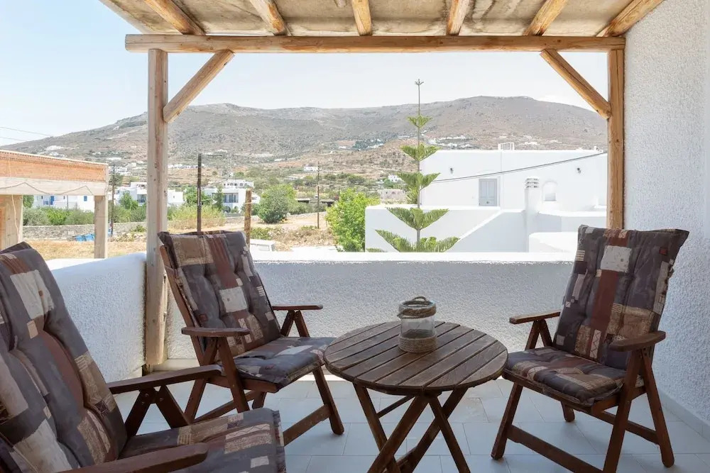 Paros Central House