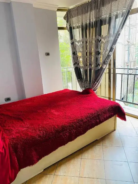Lovely 2 bedroom apartment with free parking area