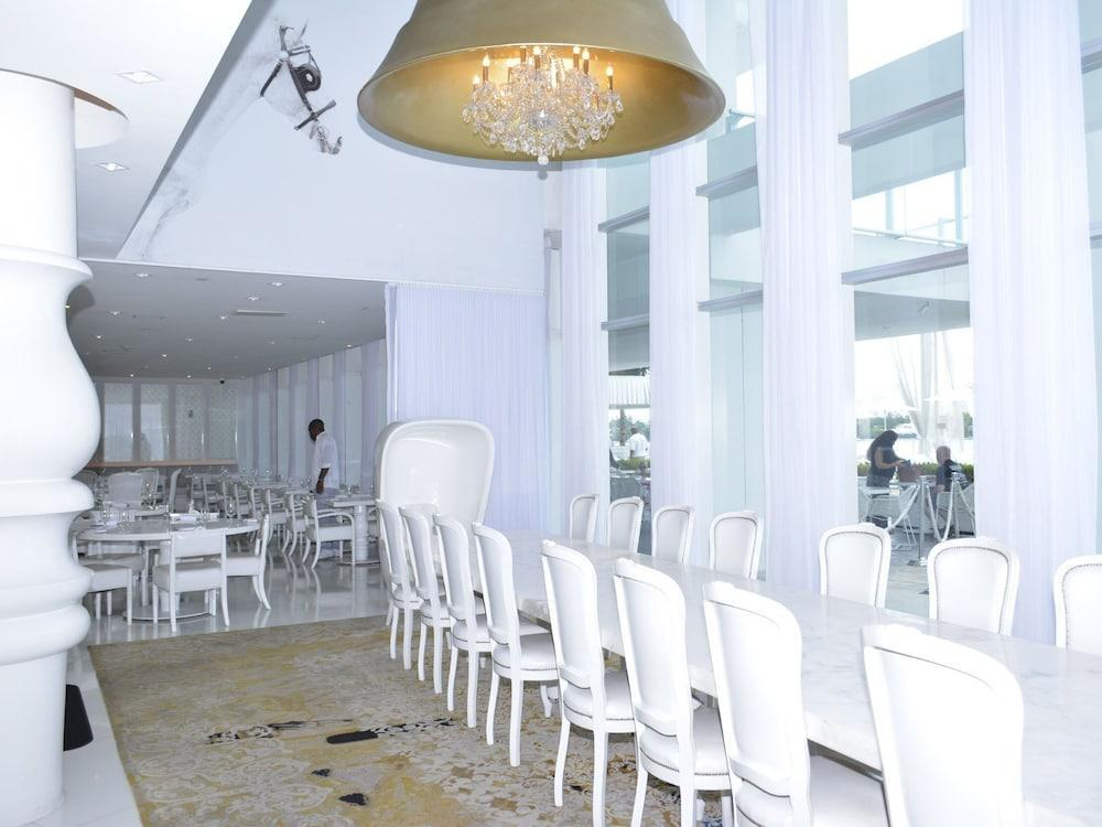 2 BR Mondrian Sleeps 4 - Miami Beach - SLV 9504