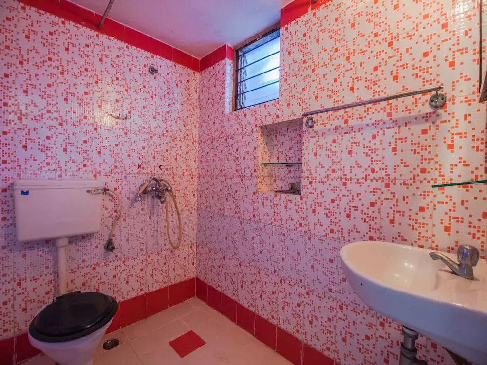 OYO 12902 Home Colourful Studio Home Candolim